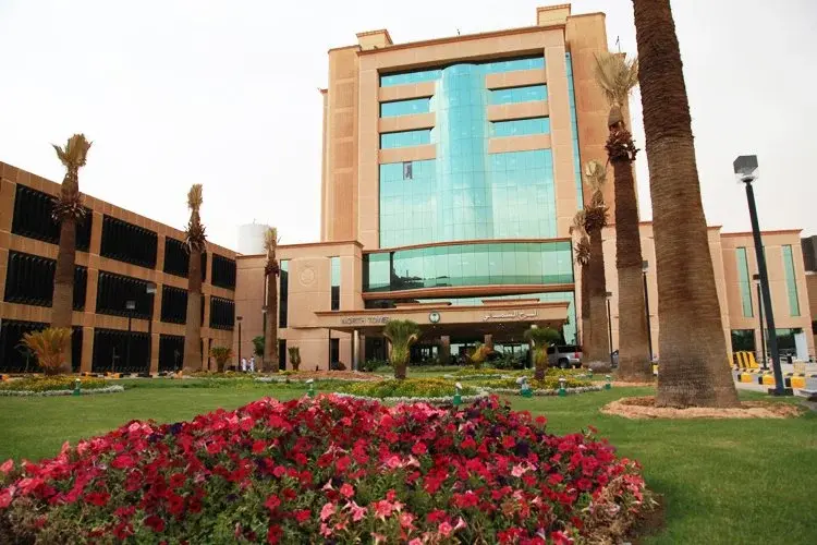 مستودعات مستشفي الملك فيصل King-Faisal-Specialist-Hospital-and-Research-Centre-1 (1)